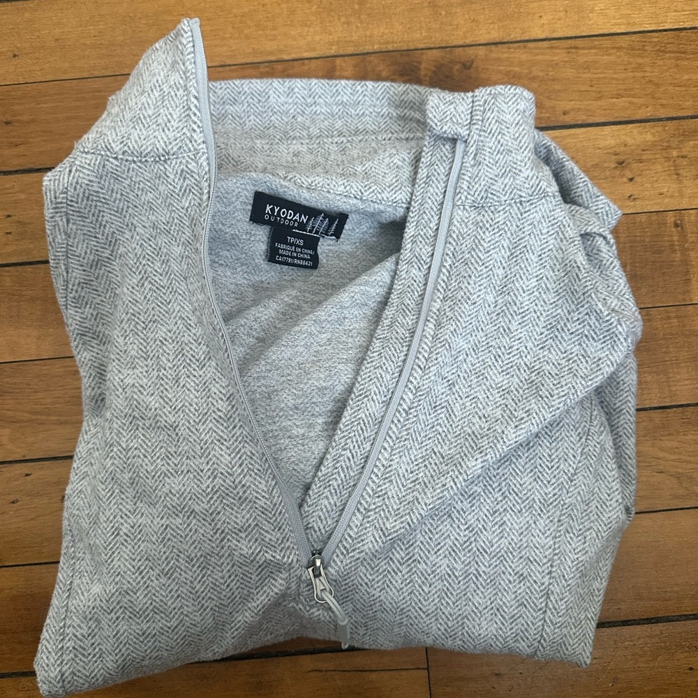 Kyodan Gray Zip-Up Jacket